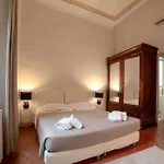 Apartman Rondinelli Charme Prestige *